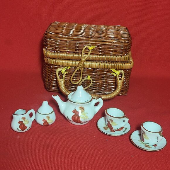 VTG Miniature Doll 9 Piece Angel Tea Set in Lined Wicker Picnic Basket - Picture 5 of 13